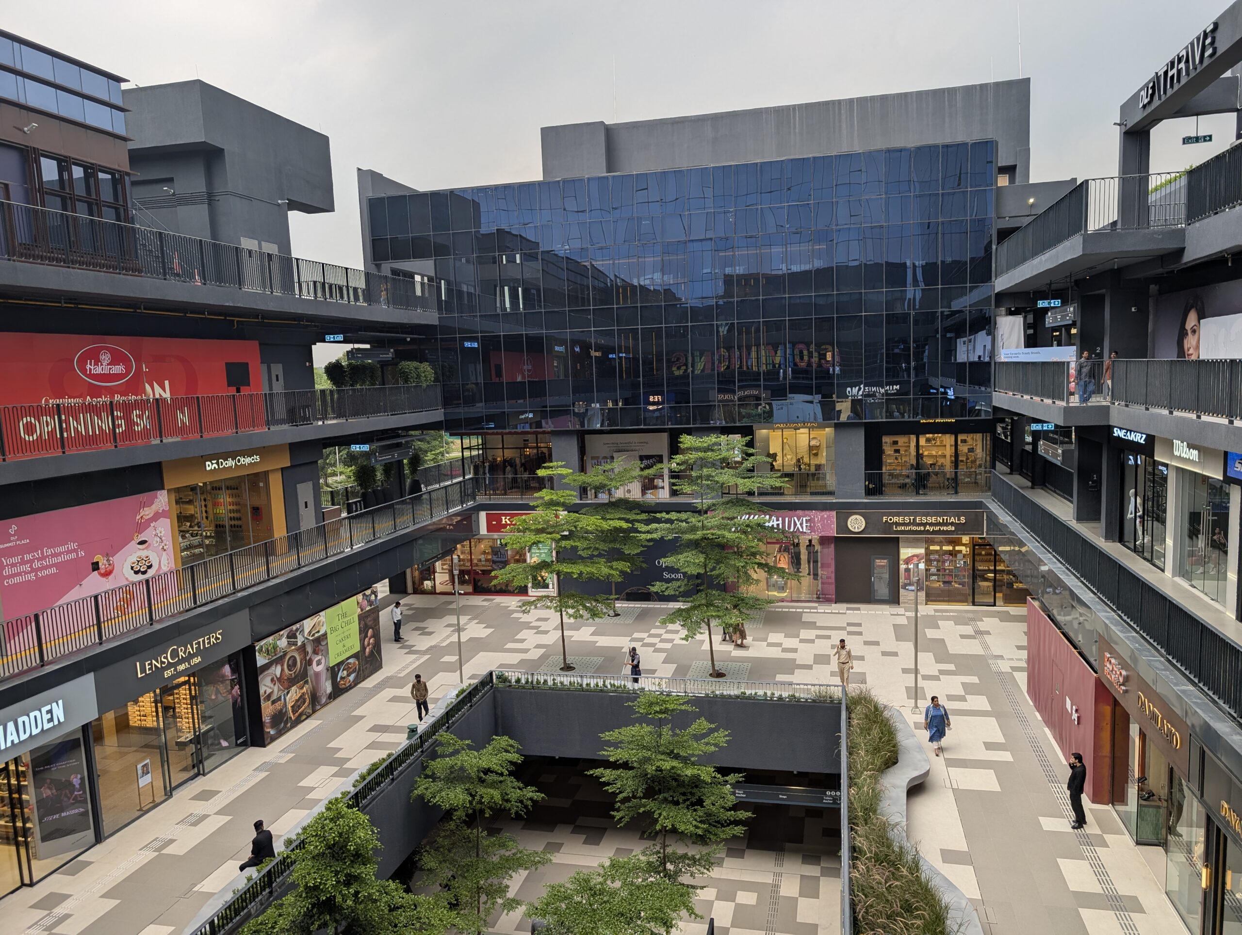DLF Summit Plaza