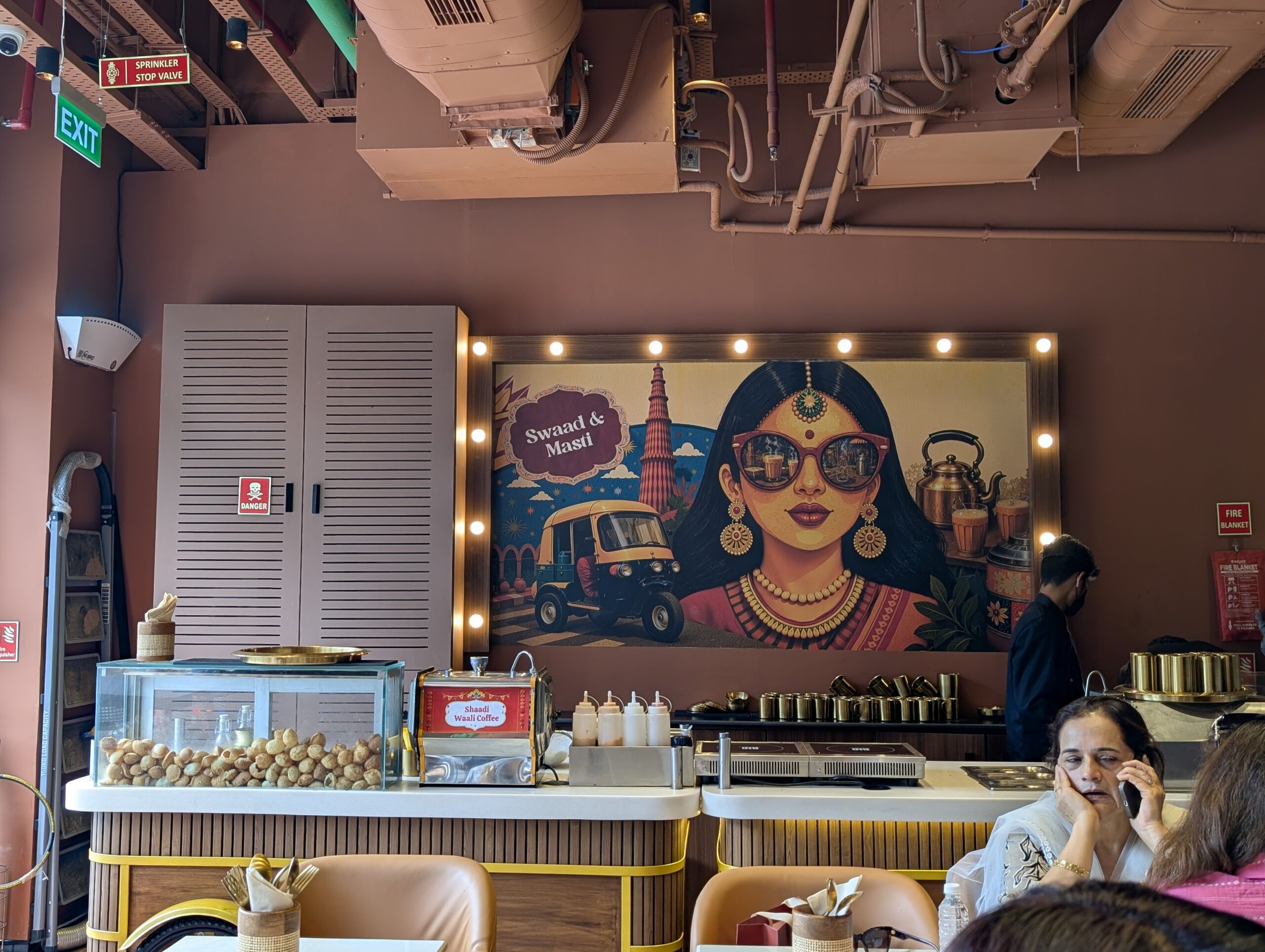 Wall mural